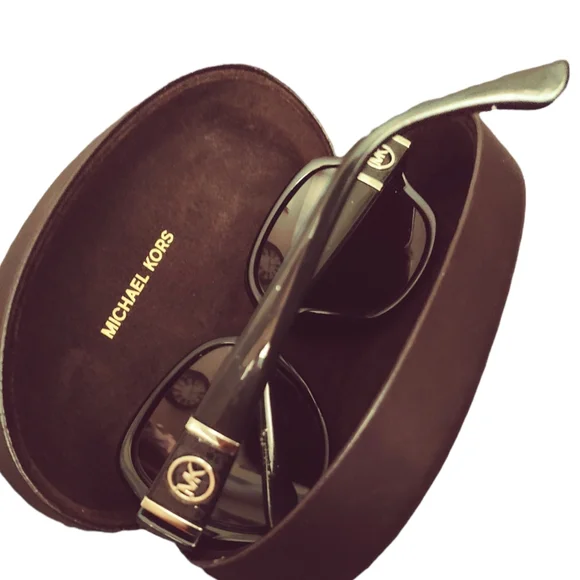 MICHAEL KORS sunglasses - Picture 4 of 6